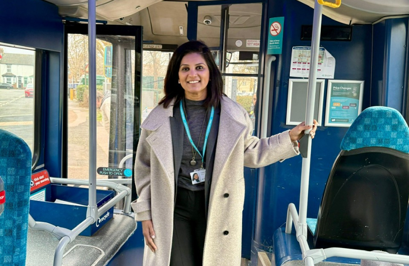 Cllr Muzammil on bus 